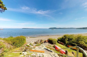 Private Beach - Port Ludlow Beach Cottage on Puget Sound